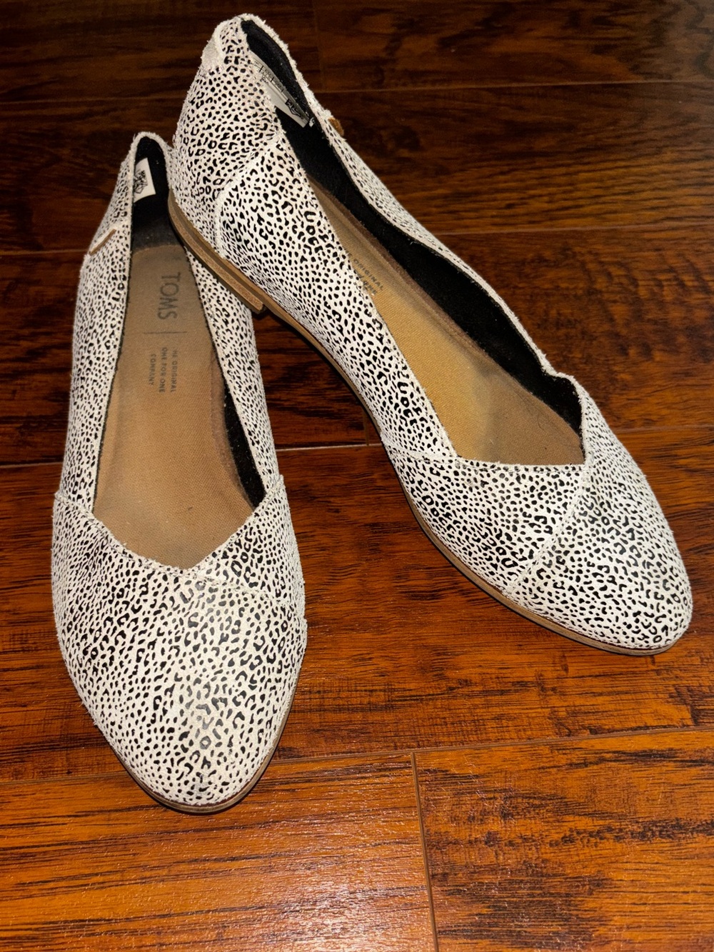 TOMS Speckled Slip-On Julie Flats White with Black Spots B&W Leopard Pointed Toe